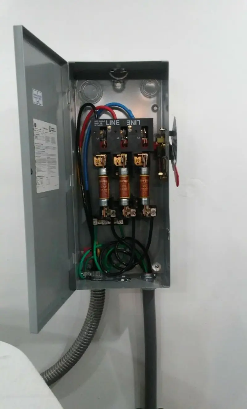 Three-phase disconnect switch installed for Smoke Detector Installation in Eldorado at Santa Fe